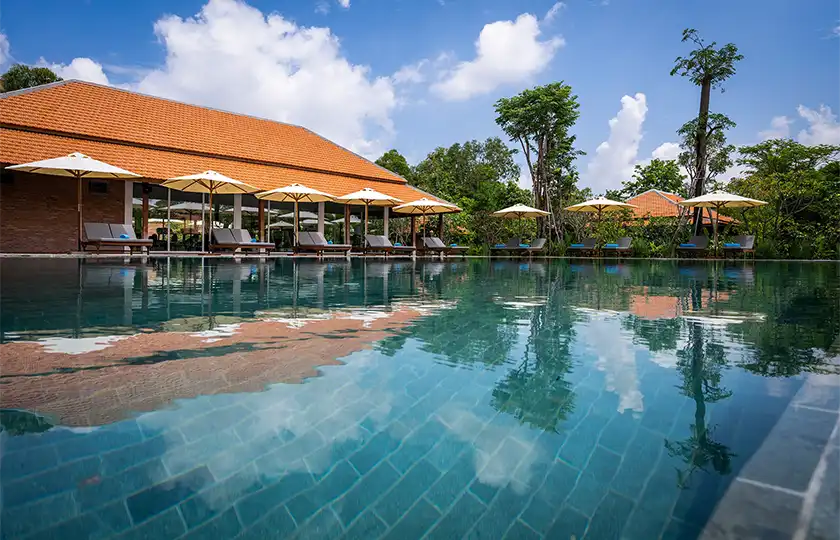Farmhouse Resort & Spa