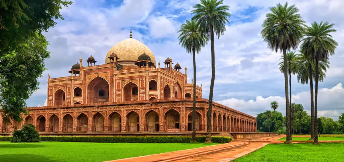 INDIA'S GOLDEN TRIANGLE AND THE BRAHMAPUTRA